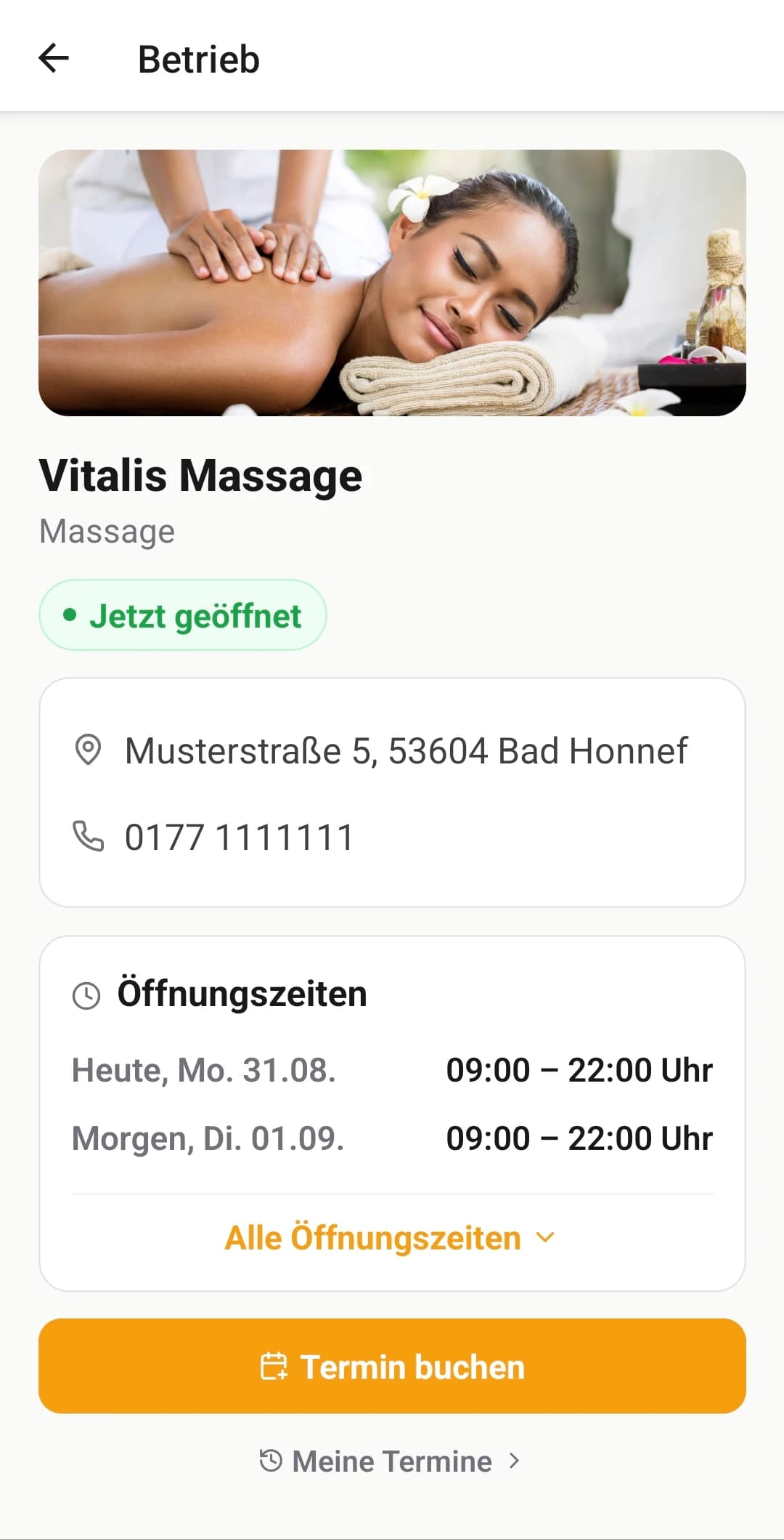 Betriebsseite in der Stammkunden-App mit Foto, Öffnungszeiten und Termin-buchen-Schaltfläche